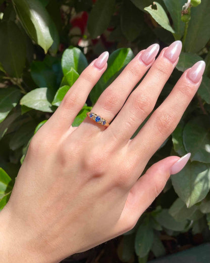 Bague Rivière Saphirs &amp; Diamants &quot;Carrey&quot; - Elliade Paris