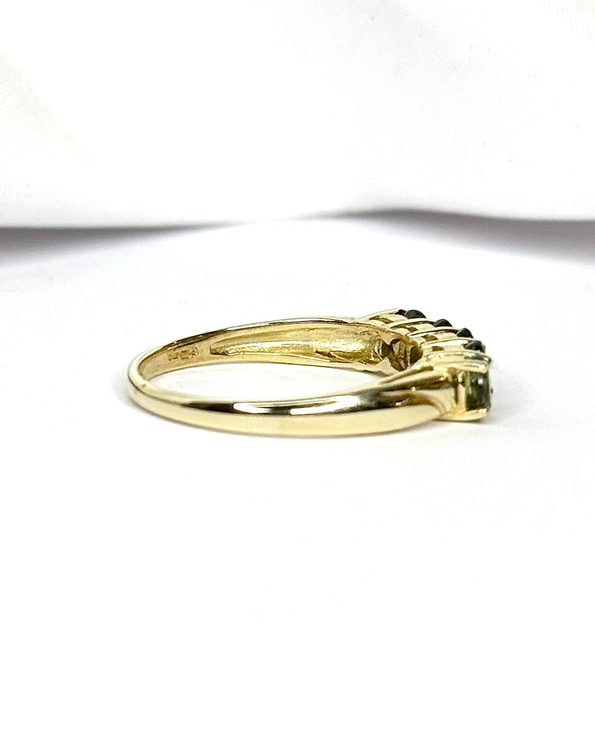 Bague Rivière Saphirs Verts 1.26 carat "Sonia" - Elliade Paris