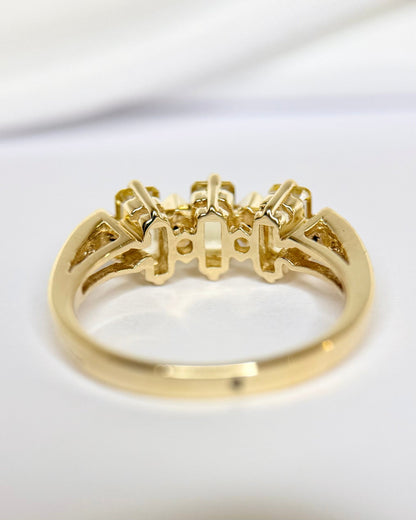 Bague Rivière Scapolites Jaunes de Madagascar 0.65 carat &amp; Diamants "Lisette" - Elliade Paris