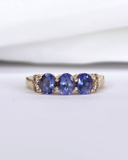 Bague Rivière Tanzanites 0.80 carat &amp; Diamants "Iliana" - Elliade Paris
