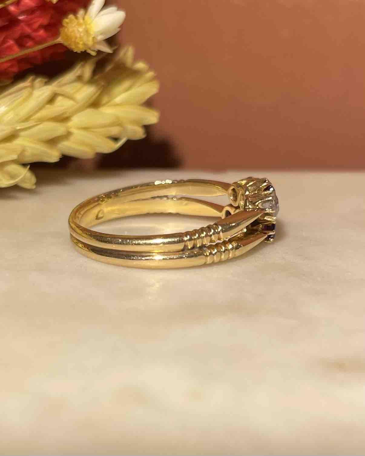 Bague Rivière Vintage Rubis &amp; Diamants "Trixie" - Elliade Paris
