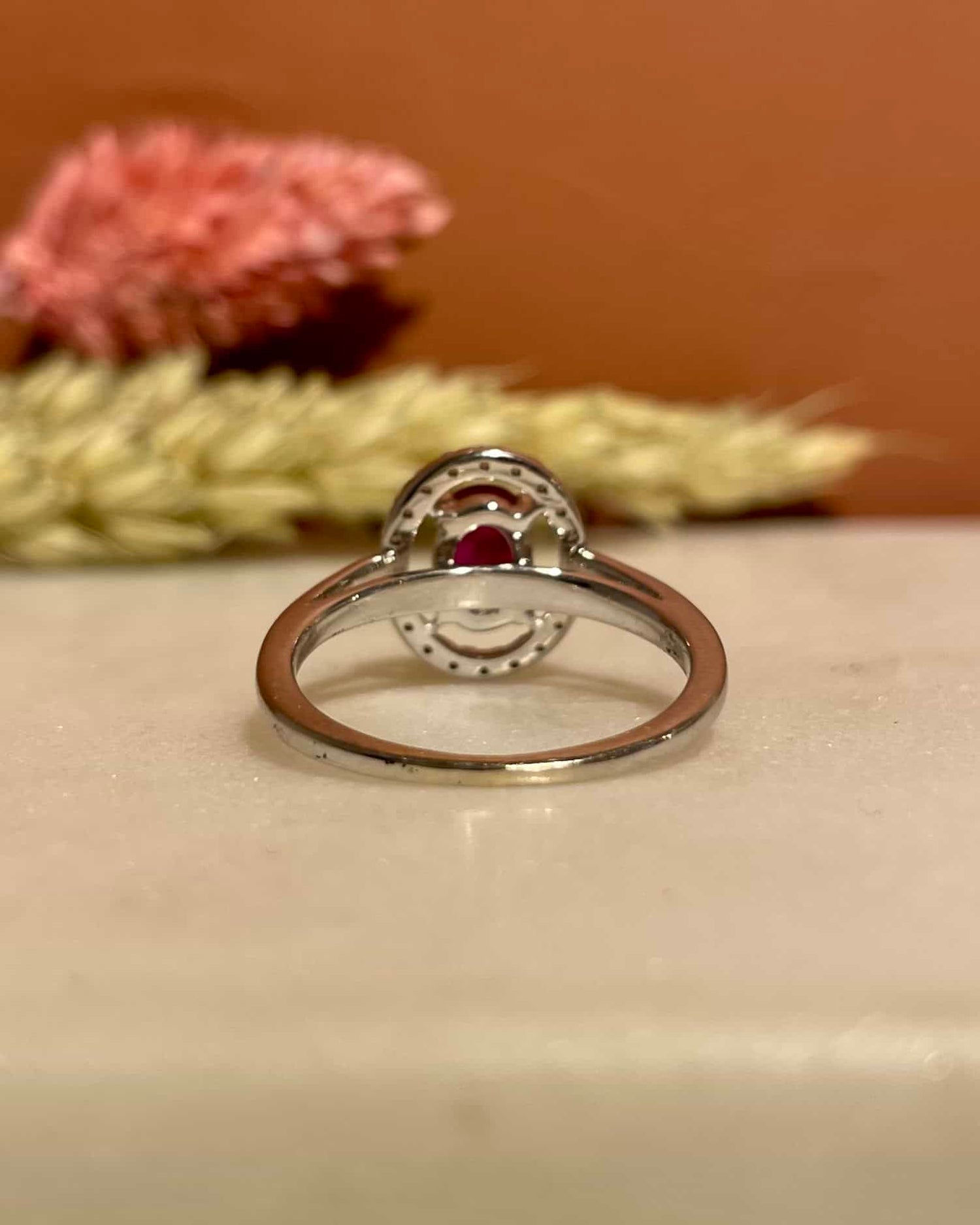 Bague Style Art-Déco Marguerite Rubis et 20 Diamants &quot;Slovène&quot;
