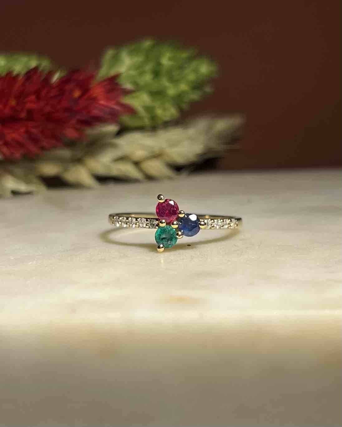 Bague Saphir Émeraude Rubis &amp; diamants "Flavia" - Elliade Paris
