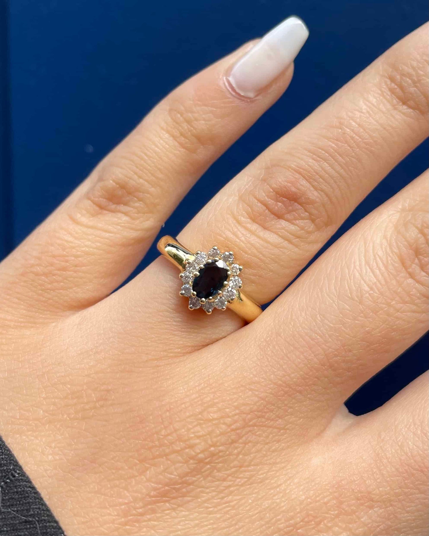 &quot;Constance&quot; 0.40 Carat Sapphire &amp;amp; Diamond Daisy Ring