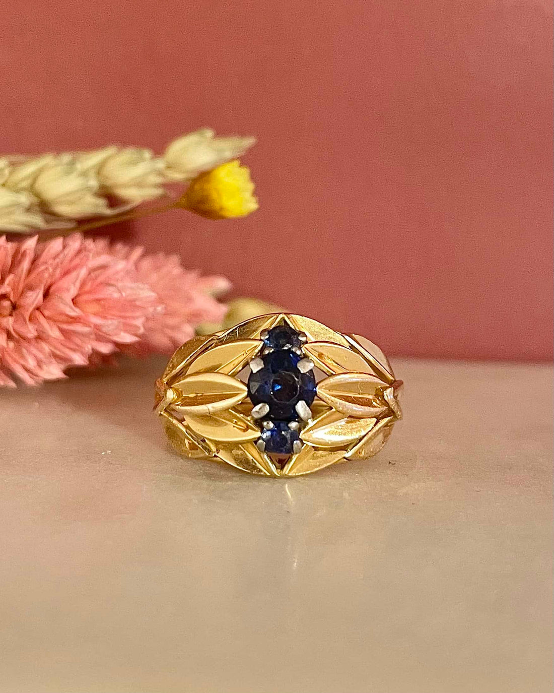 Bague Jonc Saphirs 0.85 carat &quot;Leontine&quot;