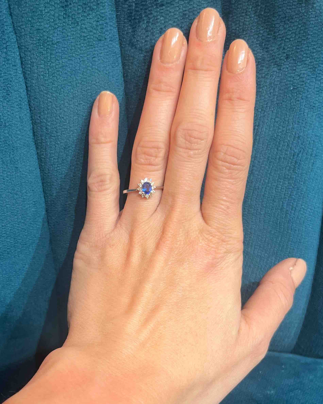 Marguerite saphir &amp; diamants &quot;Tania&quot;
