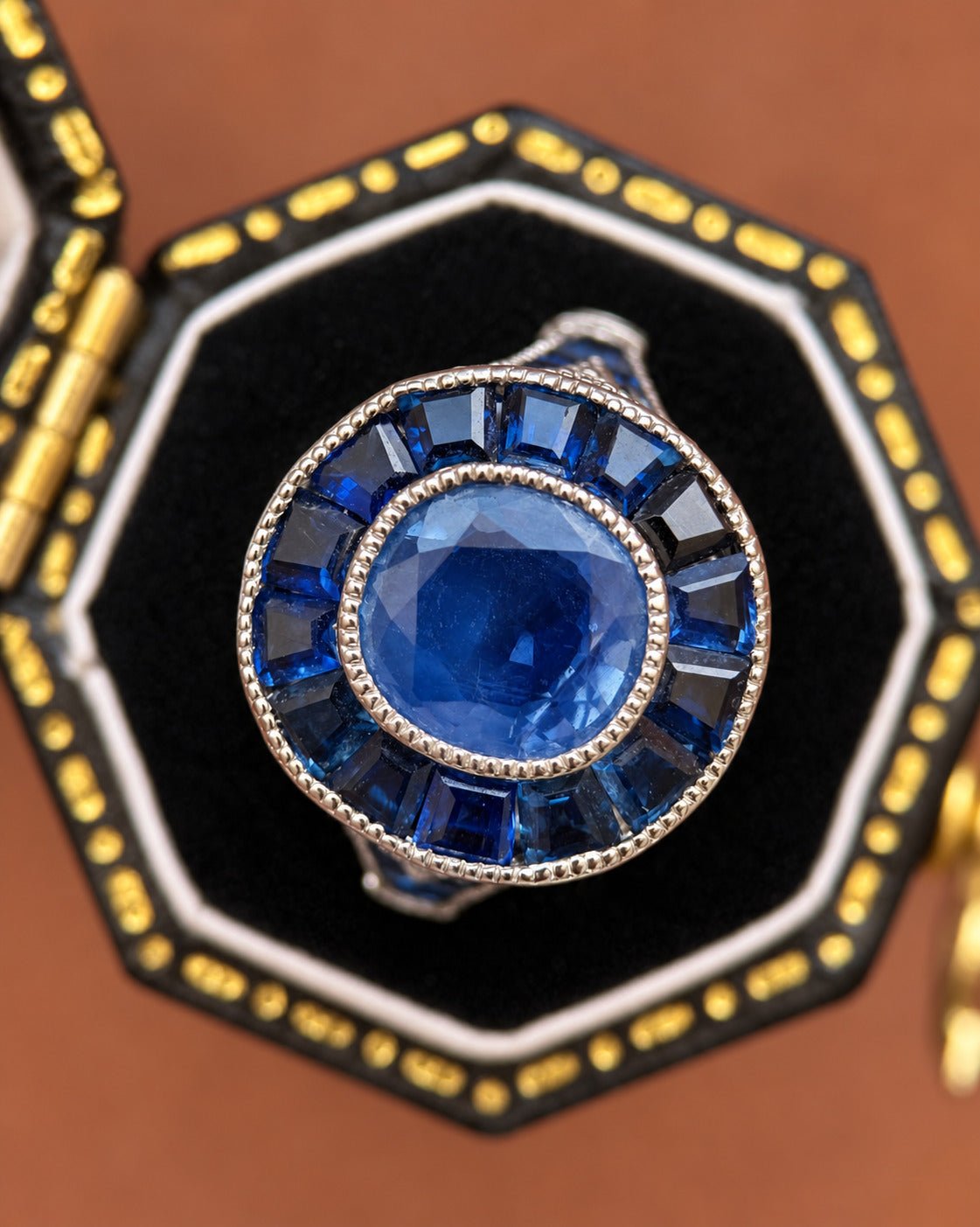 Bague Saphirs Ceylan 5.48 carats &amp; Diamants "Anne-Lise" - Elliade Paris