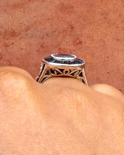 Bague Saphirs Ceylan 5.48 carats &amp; Diamants "Anne-Lise" - Elliade Paris