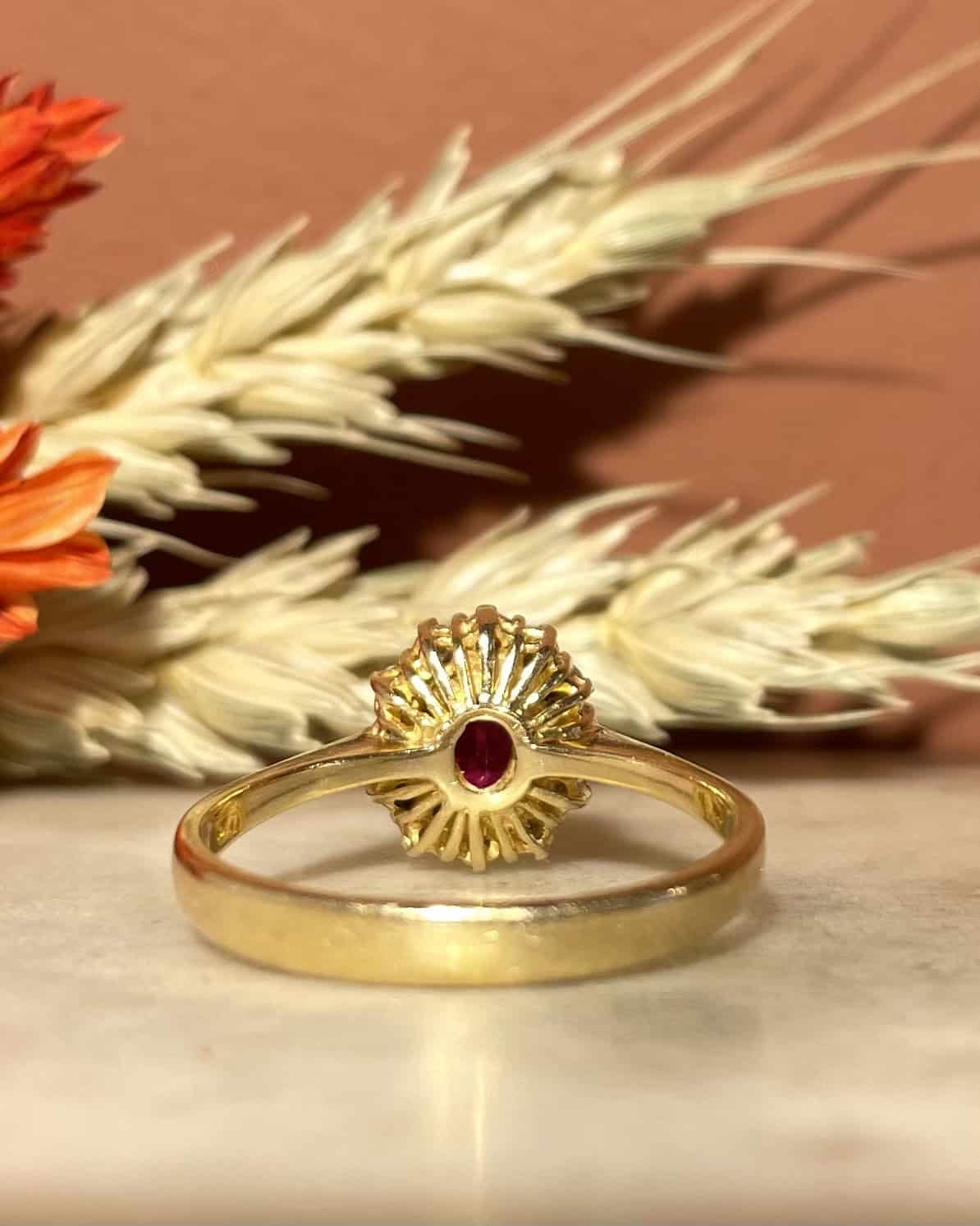Anillo Margarita de diamantes y rubíes de 0,90 quilates "Aglaé"
