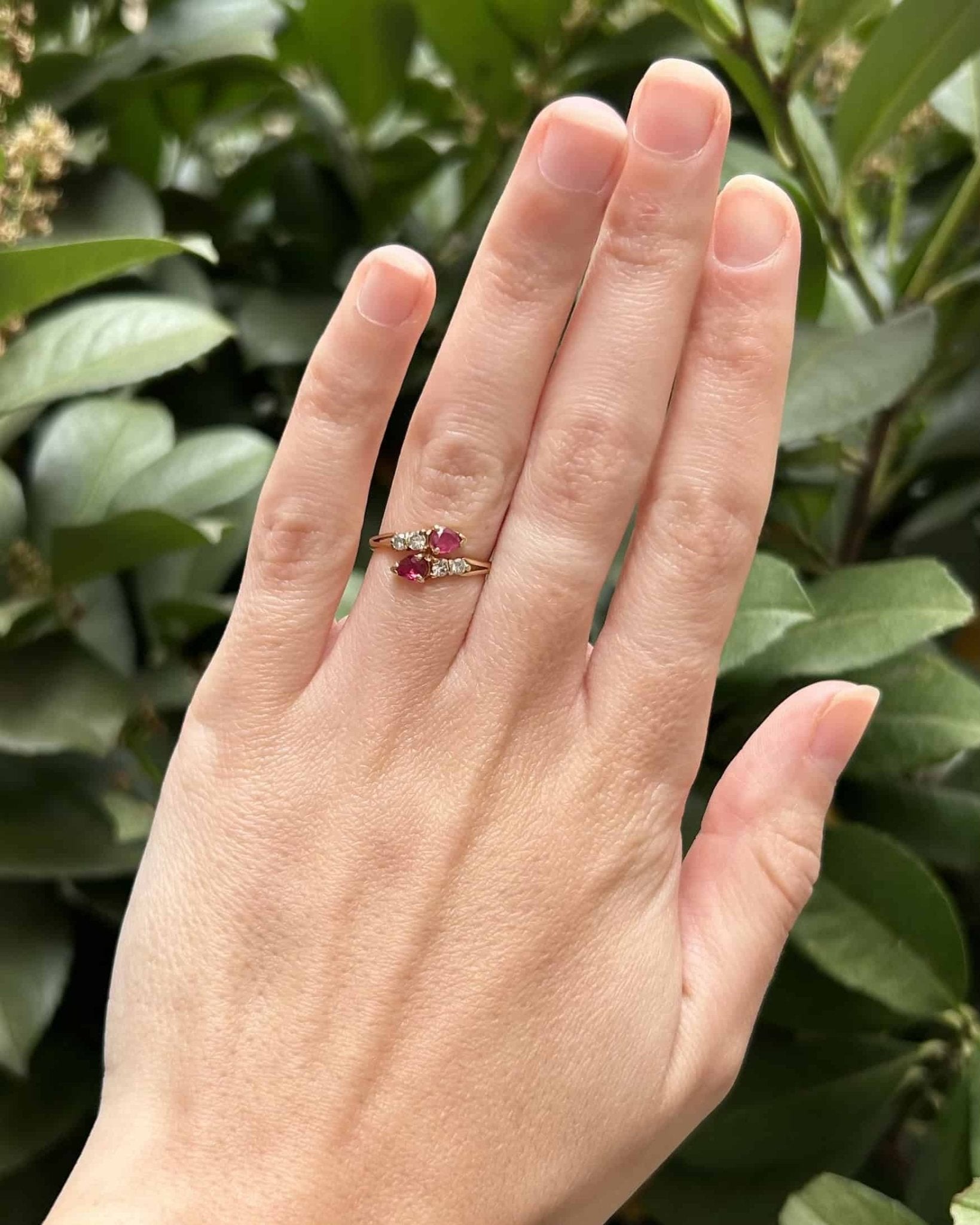 Bague Serpent Rubis 0.60 Carat &amp; Diamants "Leona" - Elliade Paris