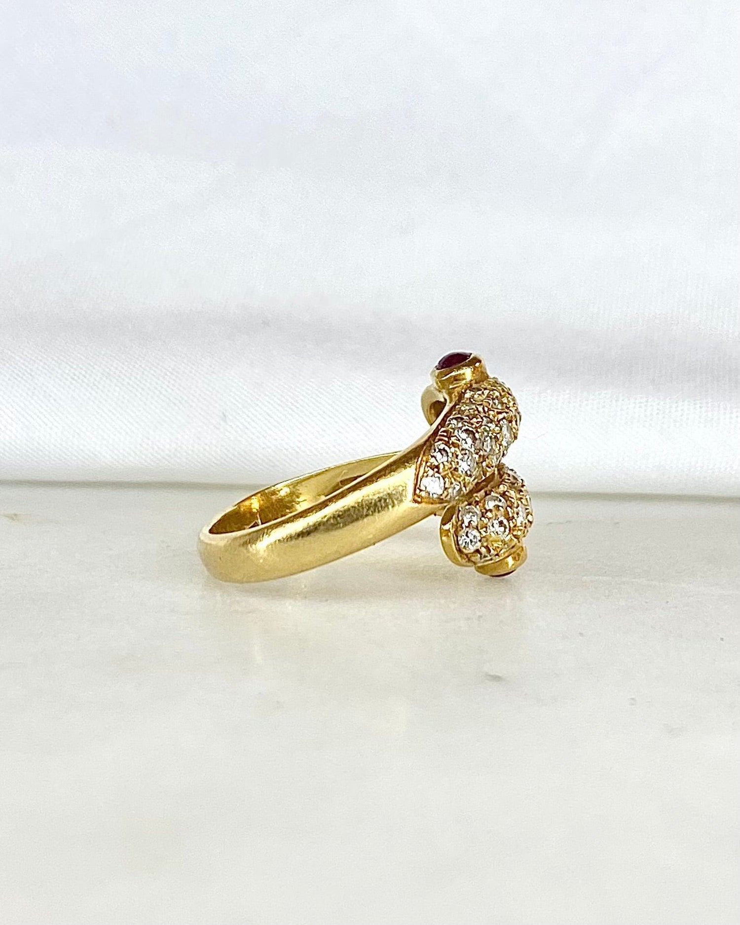 Bague Serpent Vintage Rubis &amp; Diamants 0.66 carat &quot;Sierra&quot; - Elliade Paris