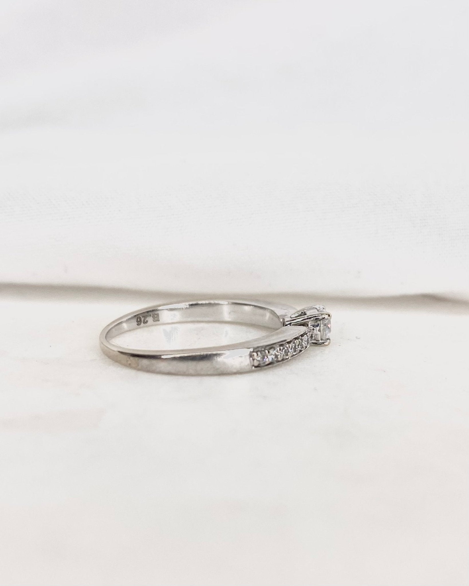 Bague Solitaire 15 Diamants &quot;Ayla&quot; - Elliade Paris