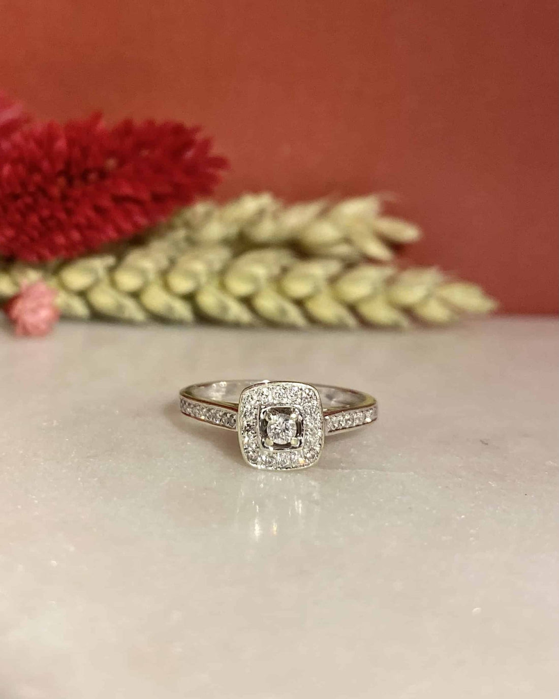 Bague Solitaire 35 Diamants &quot;Gwenael&quot; - Elliade Paris