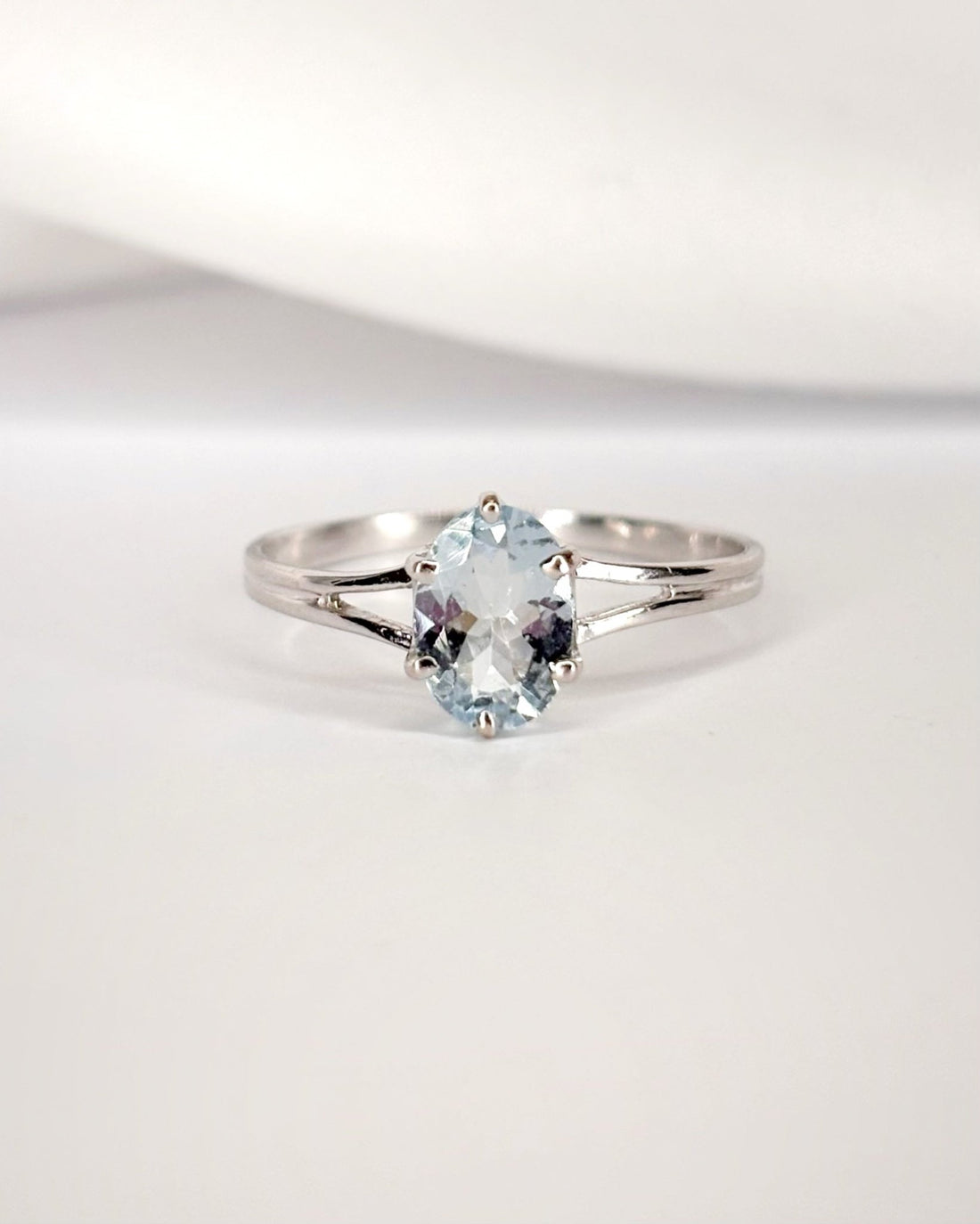 Bague Solitaire Aigue - Marine 0.56 carat “Mila" - Elliade Paris