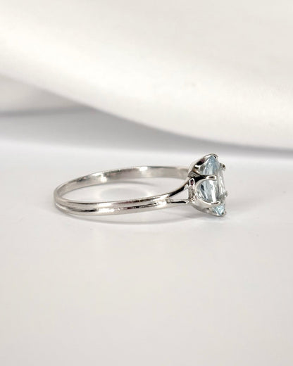 Bague Solitaire Aigue - Marine 0.56 carat “Mila" - Elliade Paris