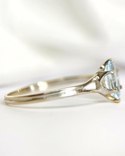 Bague Solitaire Aigue-Marine 0.56 carat "Mila" - Elliade Paris