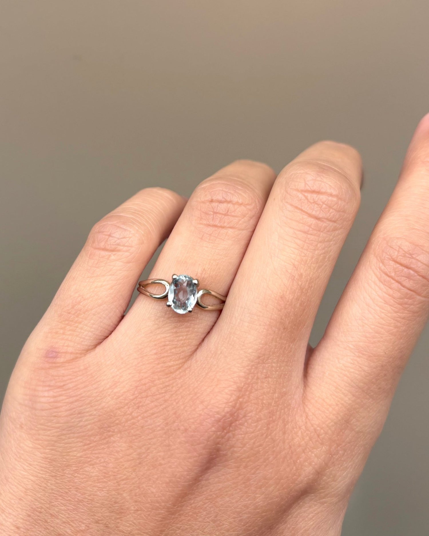 Bague Solitaire Aigue - Marine 0.60 carat “Sheryll” - Elliade Paris