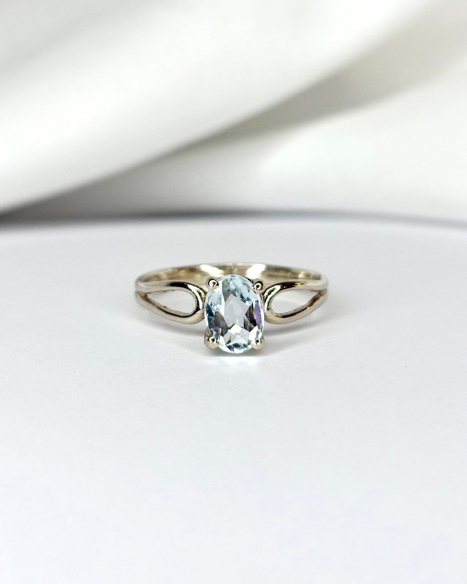 Bague Solitaire Aigue - Marine 0.60 carat “Sheryll” - Elliade Paris