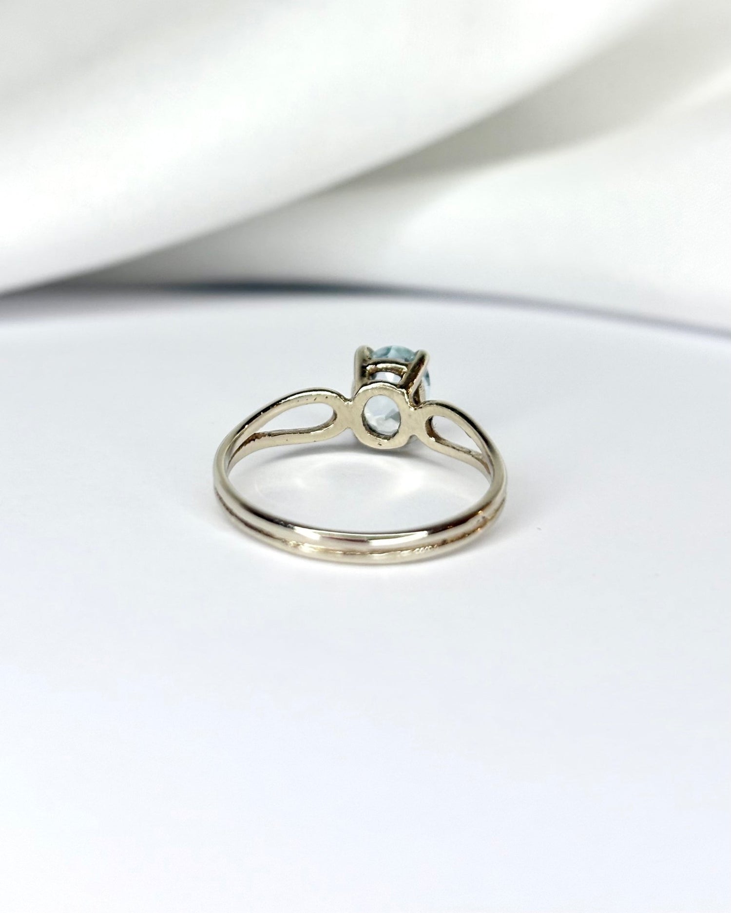 Bague Solitaire Aigue - Marine 0.60 carat “Sheryll” - Elliade Paris