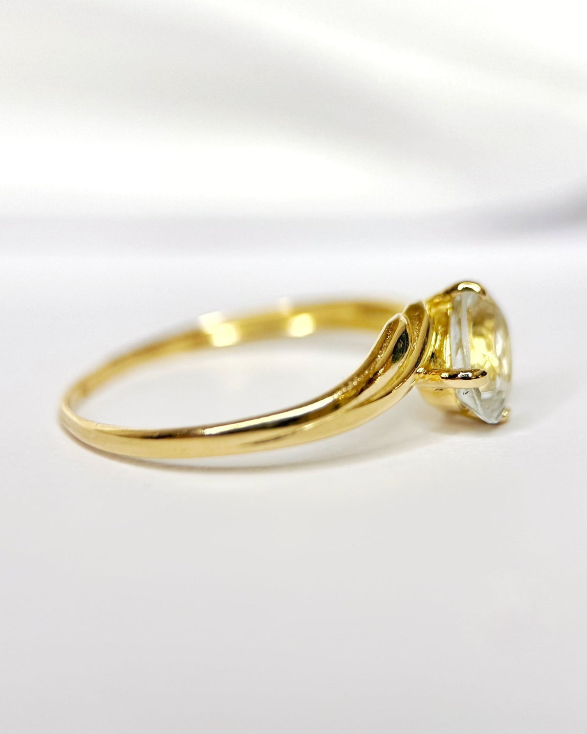 Bague Solitaire Aigue-Marine 0.75 carat "Dina" - Elliade Paris