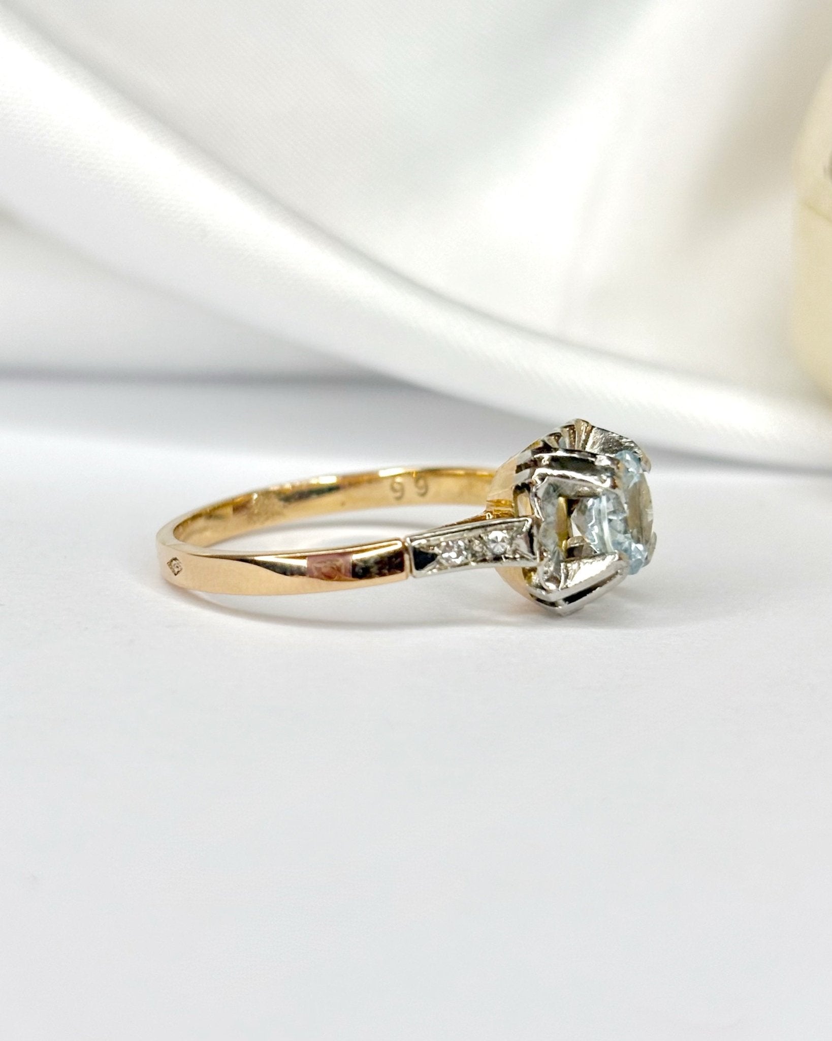 Bague Solitaire Aigue - Marine 0.80 carat &amp; Diamants "Maria" - Elliade Paris