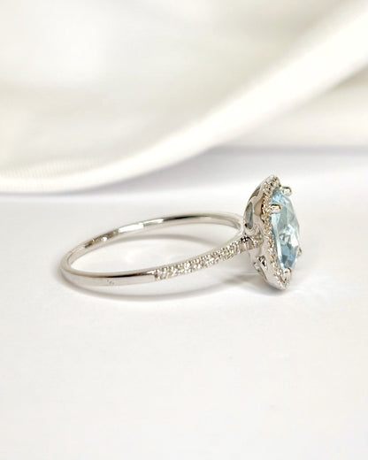 Bague Solitaire Aigue - Marine 1.68 carat &amp; Diamants "Martha" - Elliade Paris