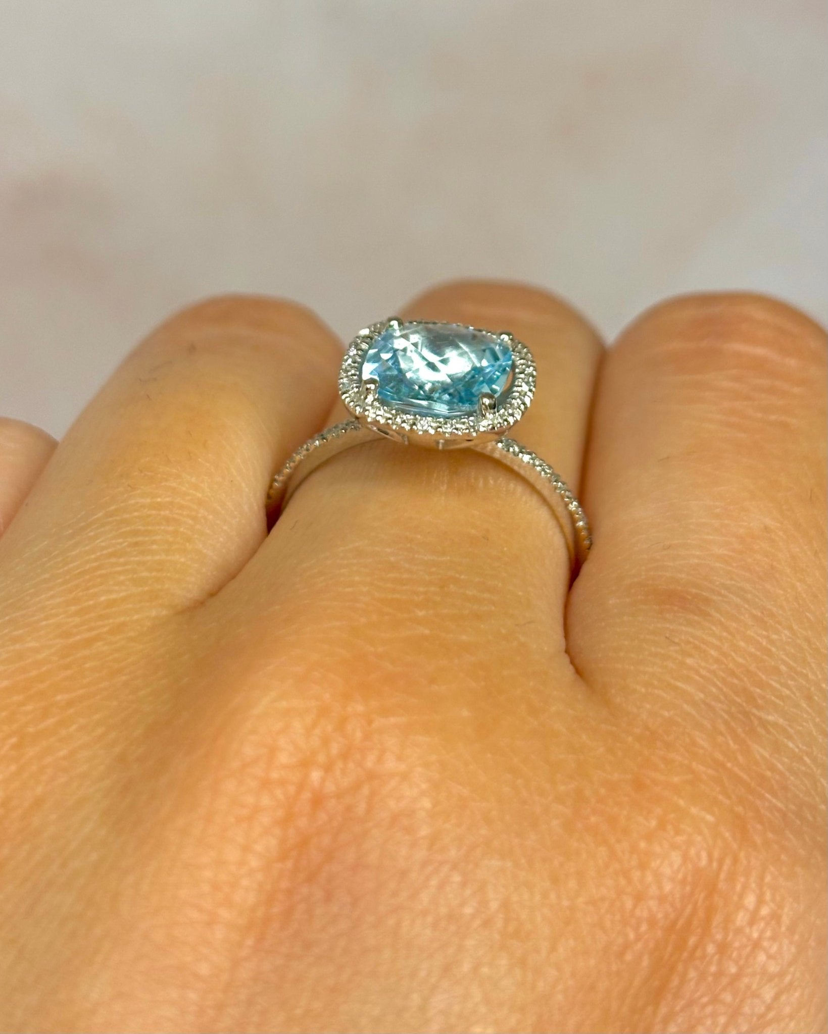 Bague Solitaire Aigue - Marine 1.68 carat &amp; Diamants "Martha" - Elliade Paris