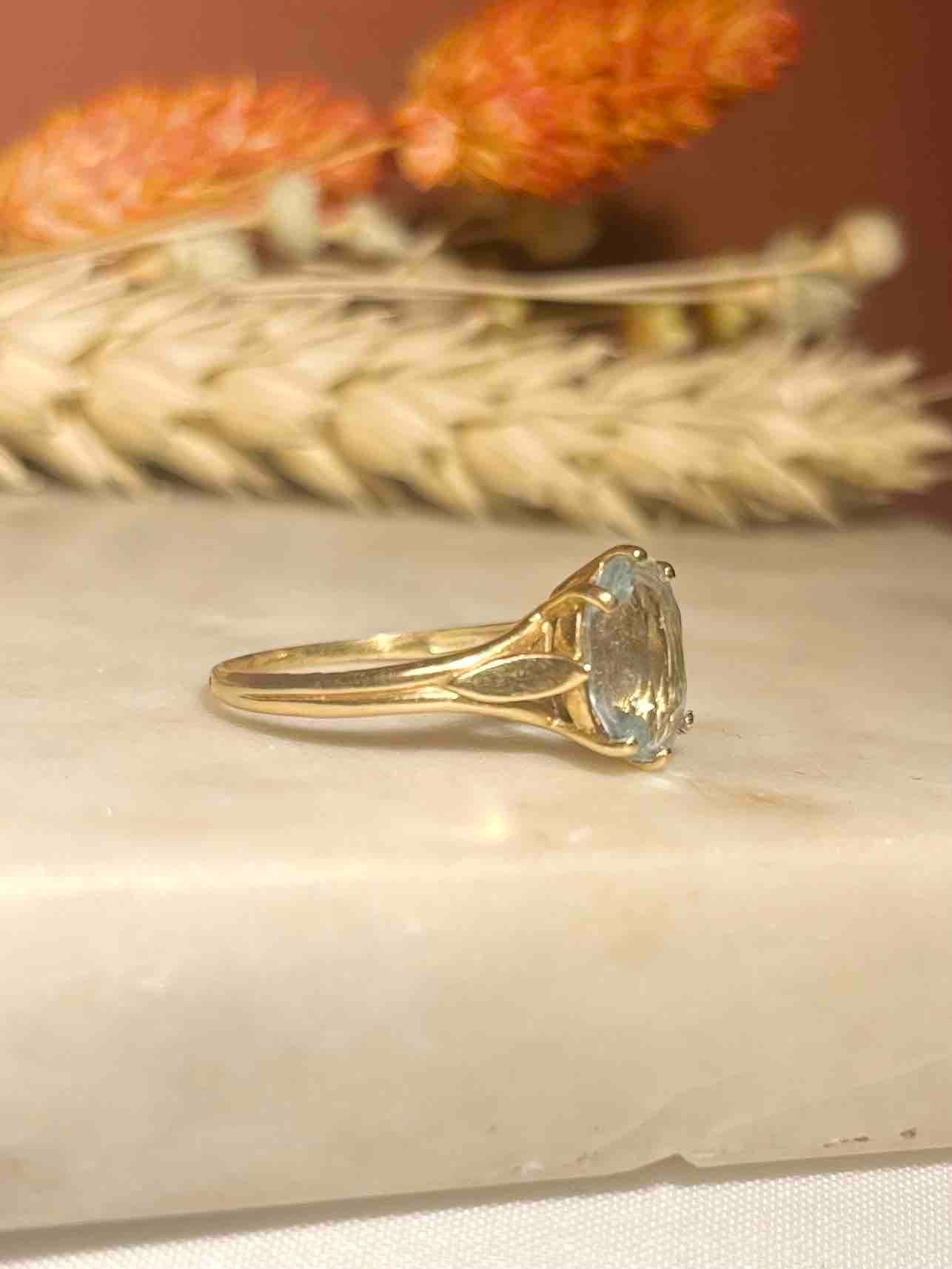 Bague Solitaire Aigue - marine 2 carats "Paros" - Elliade Paris