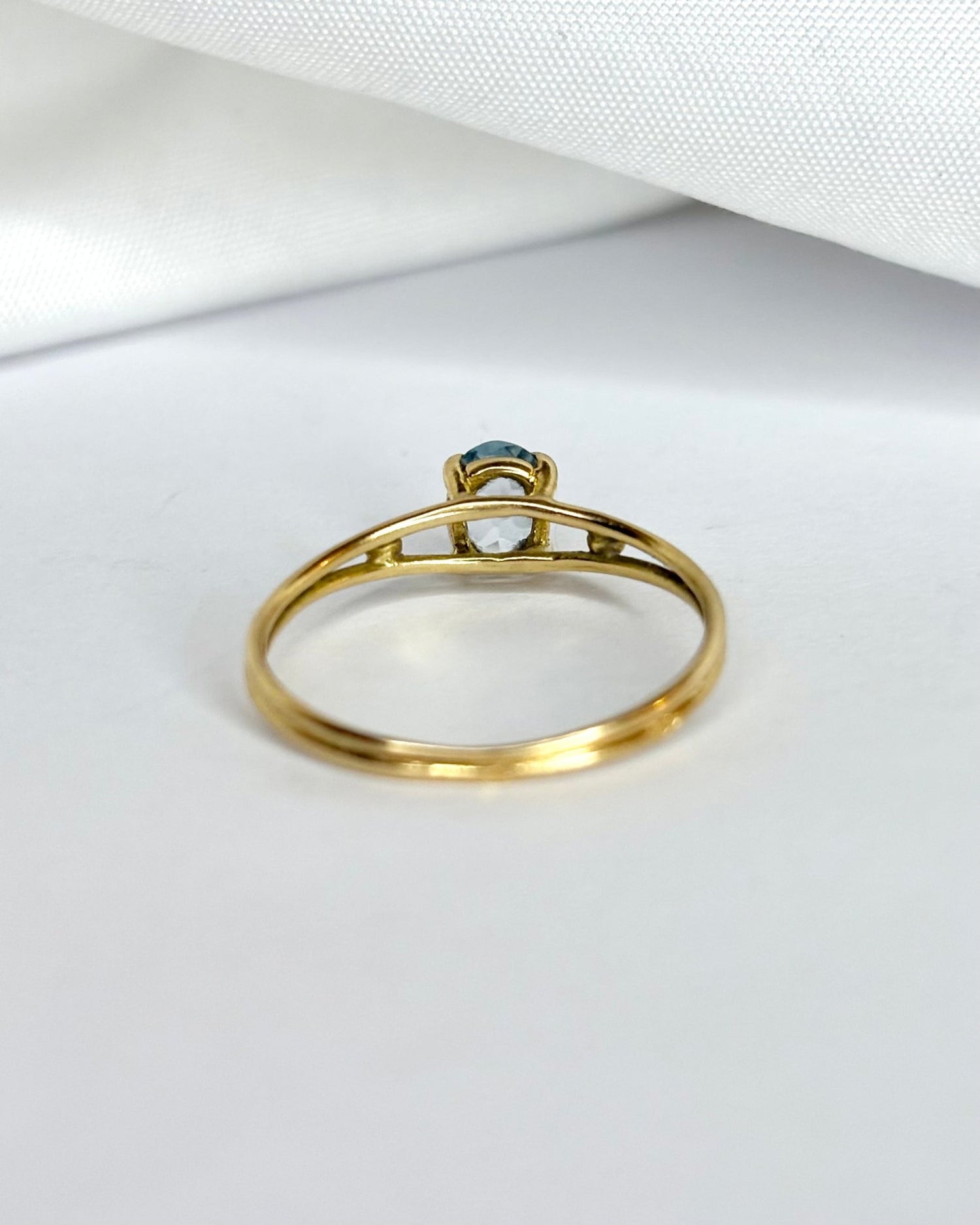 Bague Solitaire Aigue - Marine “Sharen” - Elliade Paris