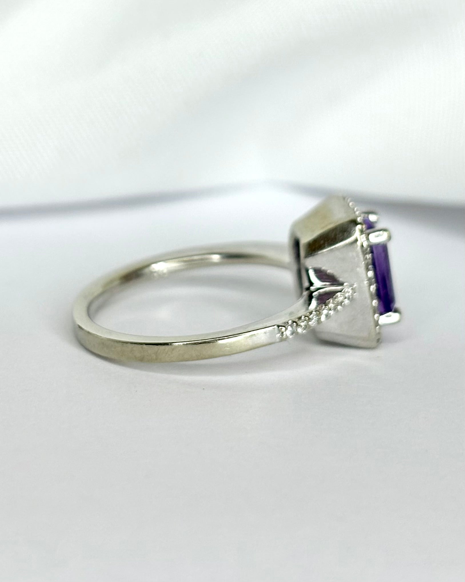 Bague Solitaire Améthyste 1 carat &amp; Diamants 0.40 carat "Clara" - Elliade Paris