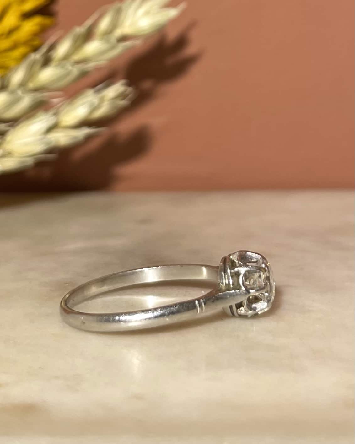 Bague Solitaire Art Déco Diamant 0.65 carat &quot;Manon&quot; - Elliade Paris