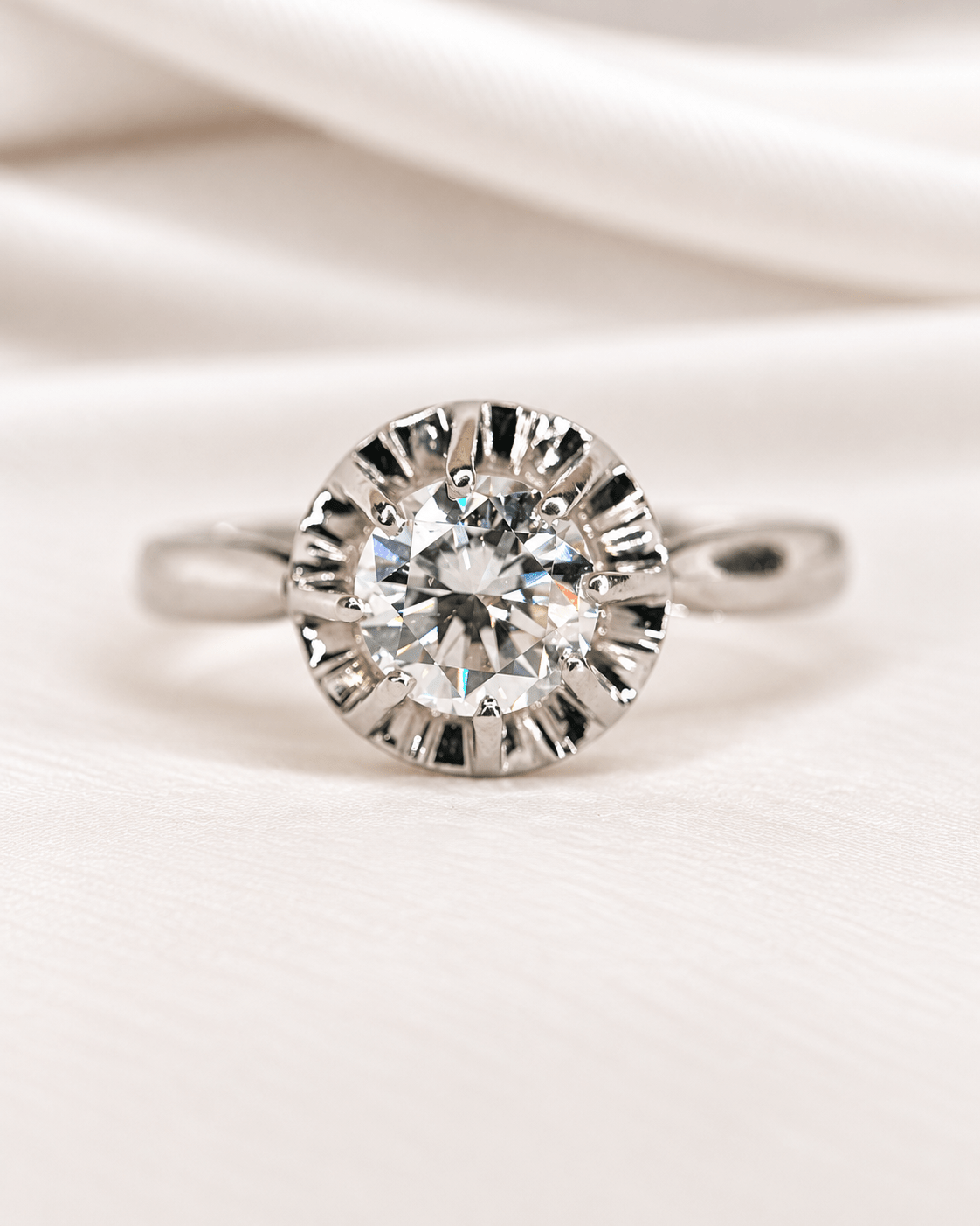 Bague Solitaire Art-Déco Diamant 0.81 carat G/VVS1 "Célia" - Elliade Paris