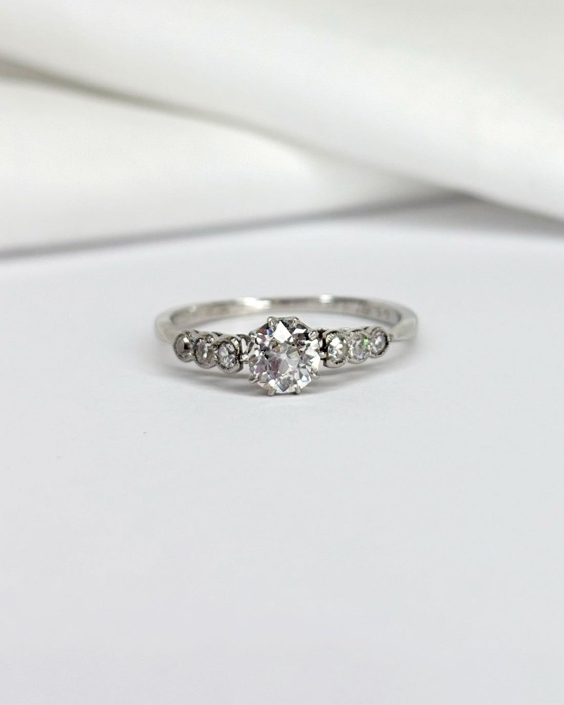 Bague Solitaire Art - déco Diamants 0.59 carat &quot;Maeve&quot; - Elliade Paris