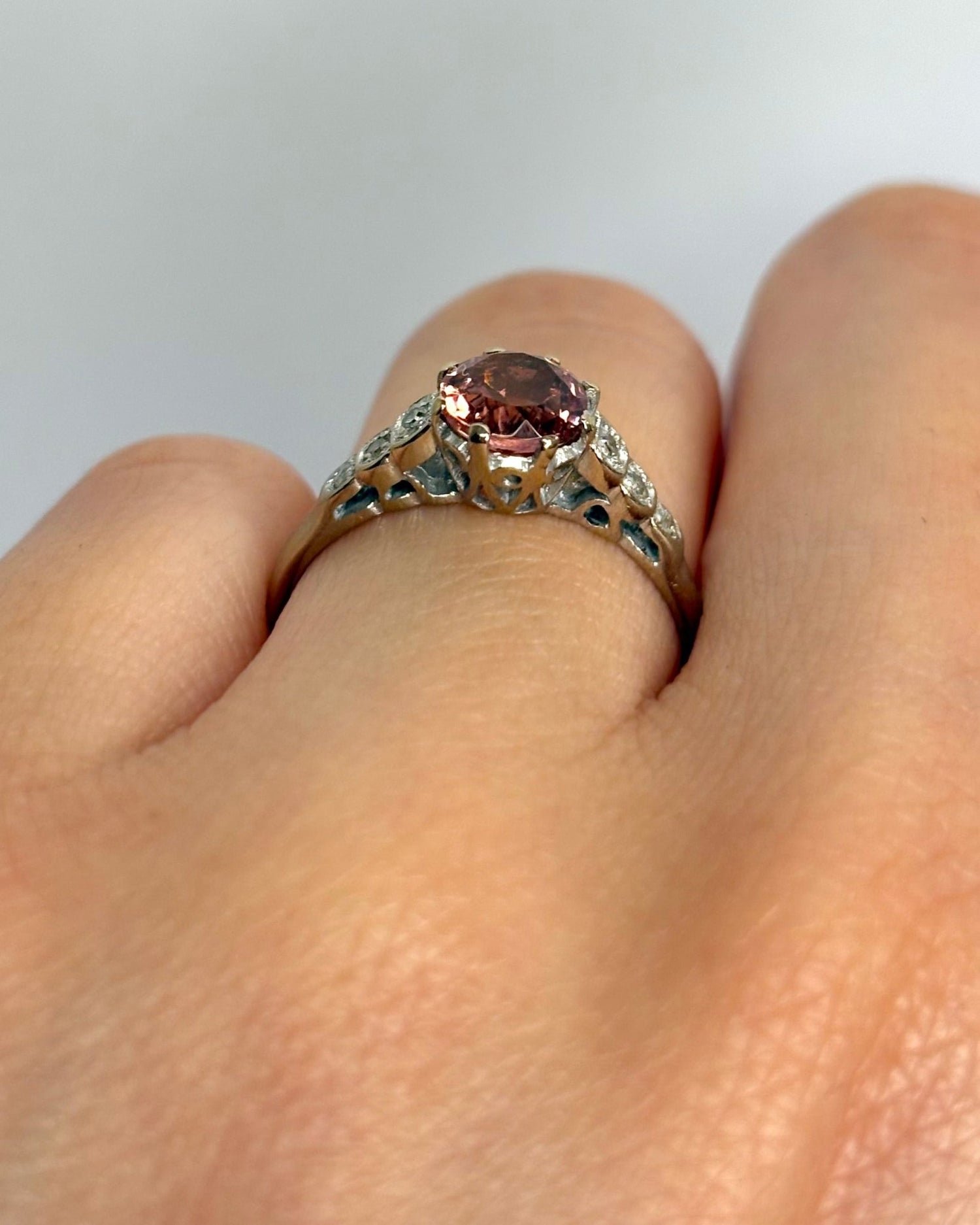 Bague Solitaire Art - déco Tourmaline 0.90 carat &amp; Diamants "Sandra" - Elliade Paris