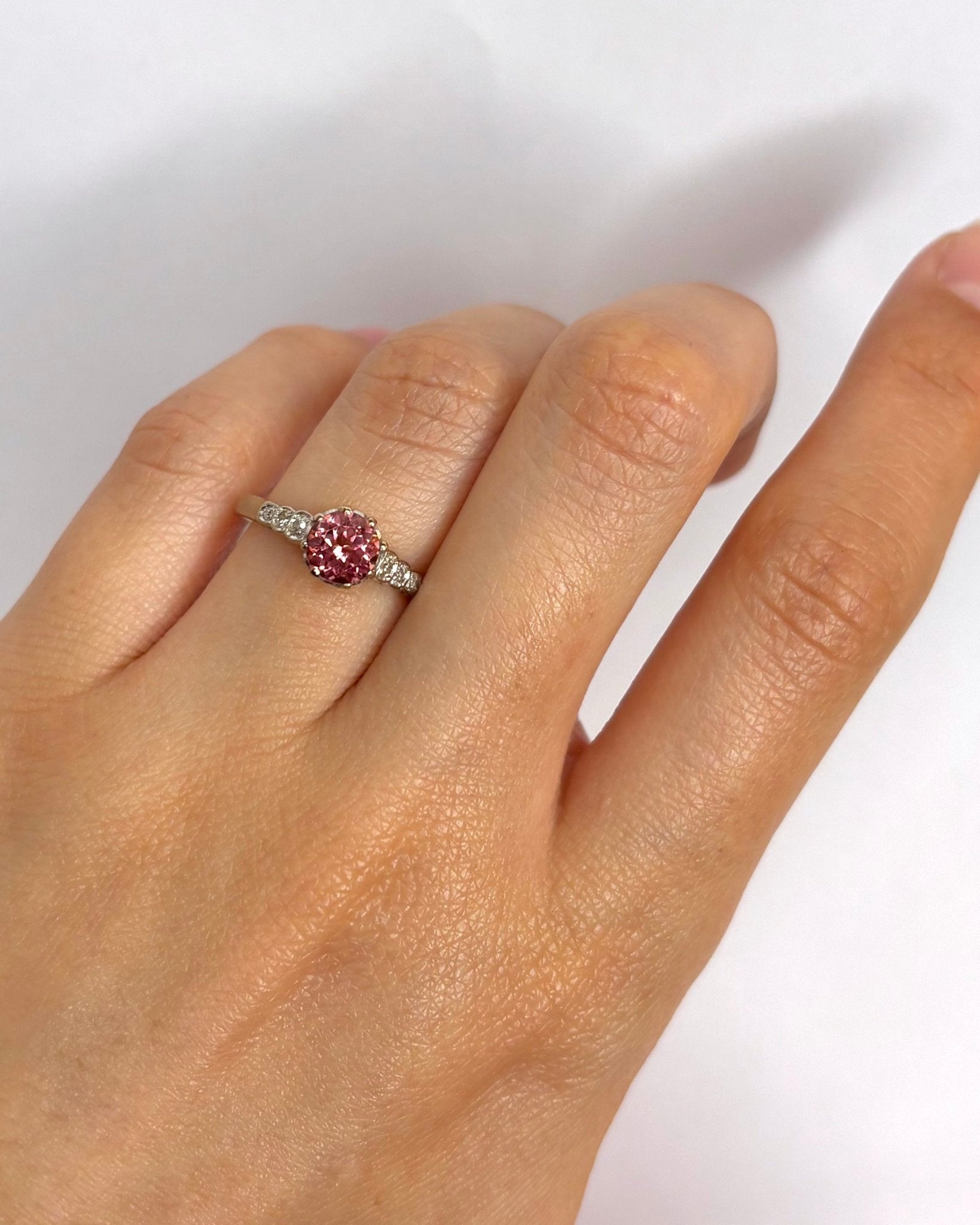 Bague Solitaire Art - déco Tourmaline 0.90 carat &amp; Diamants "Sandra" - Elliade Paris