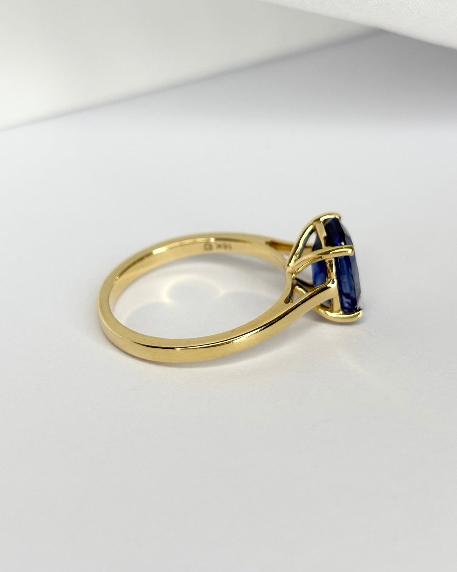 Bague Solitaire Cyanite 2.85 carats &quot;Misha&quot; - Elliade Paris