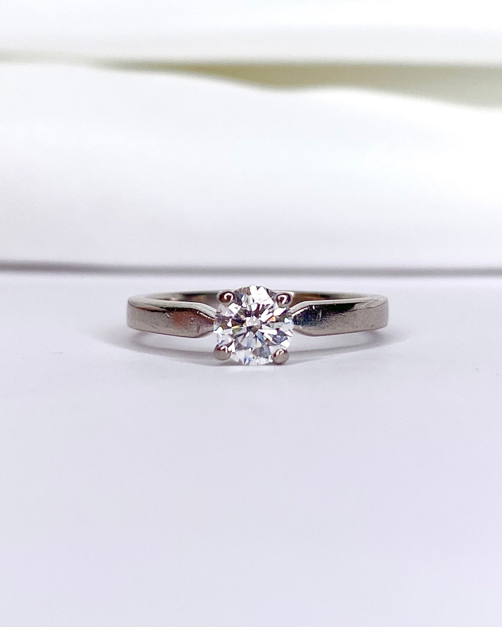 Bague Solitaire Diamant 0.65 carat "Flavie" - Elliade Paris