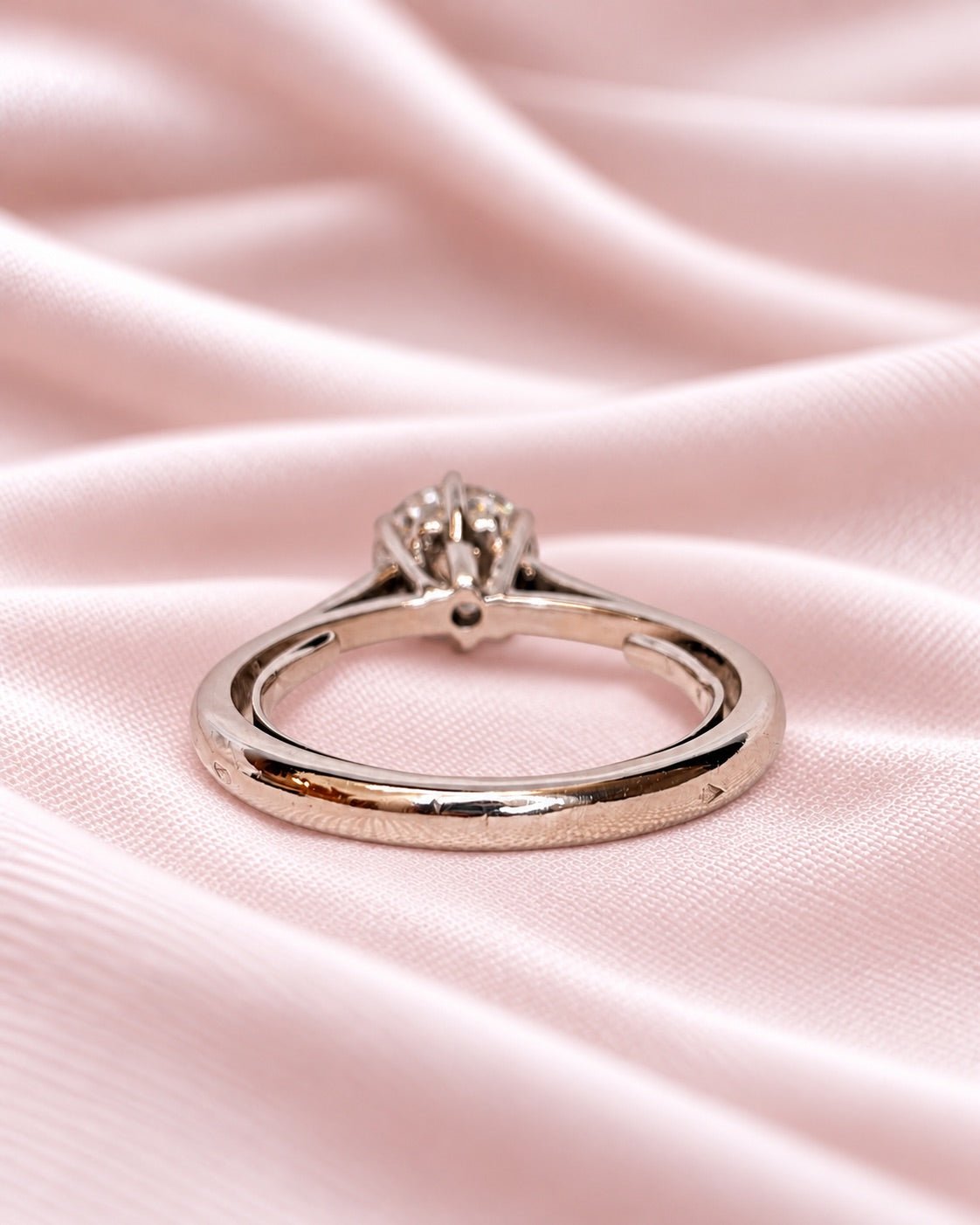 Bague Solitaire Diamant 0.74 carat I/VVS "Nesserine" - Elliade Paris