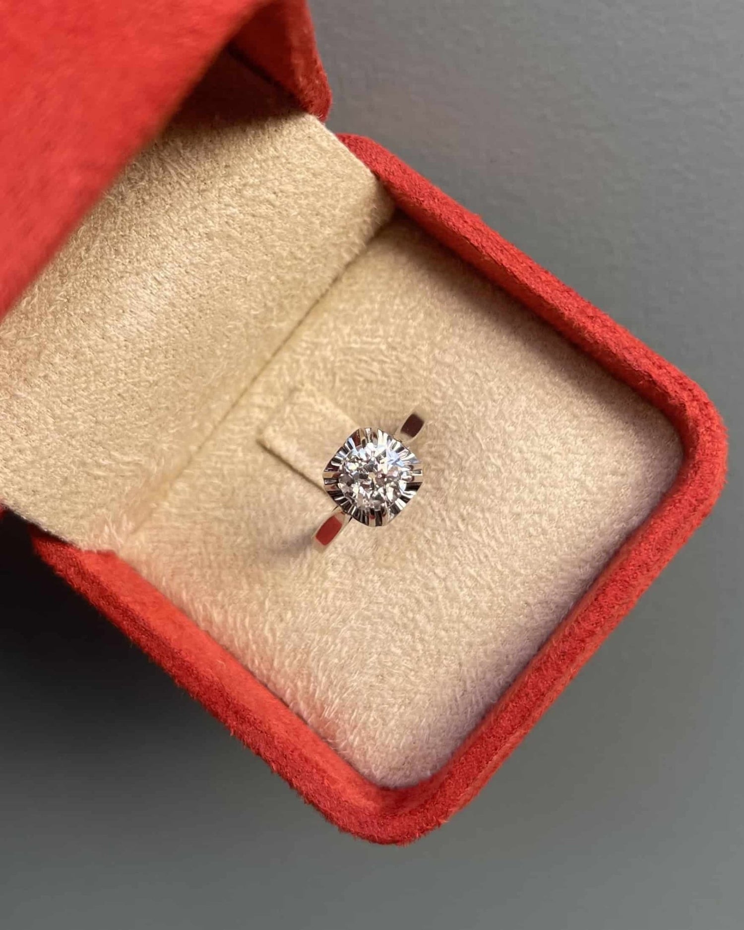 Bague Solitaire Diamant 0.93 Carat &quot;Elsie&quot; - Elliade Paris