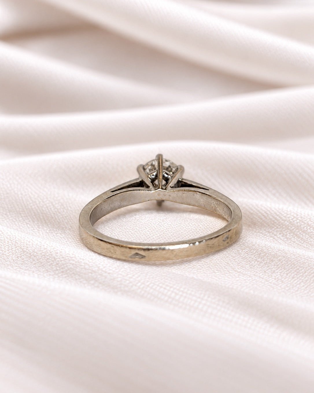 Bague Solitaire Diamant t F/VVS 0.55 carat "Julie" - Elliade Paris