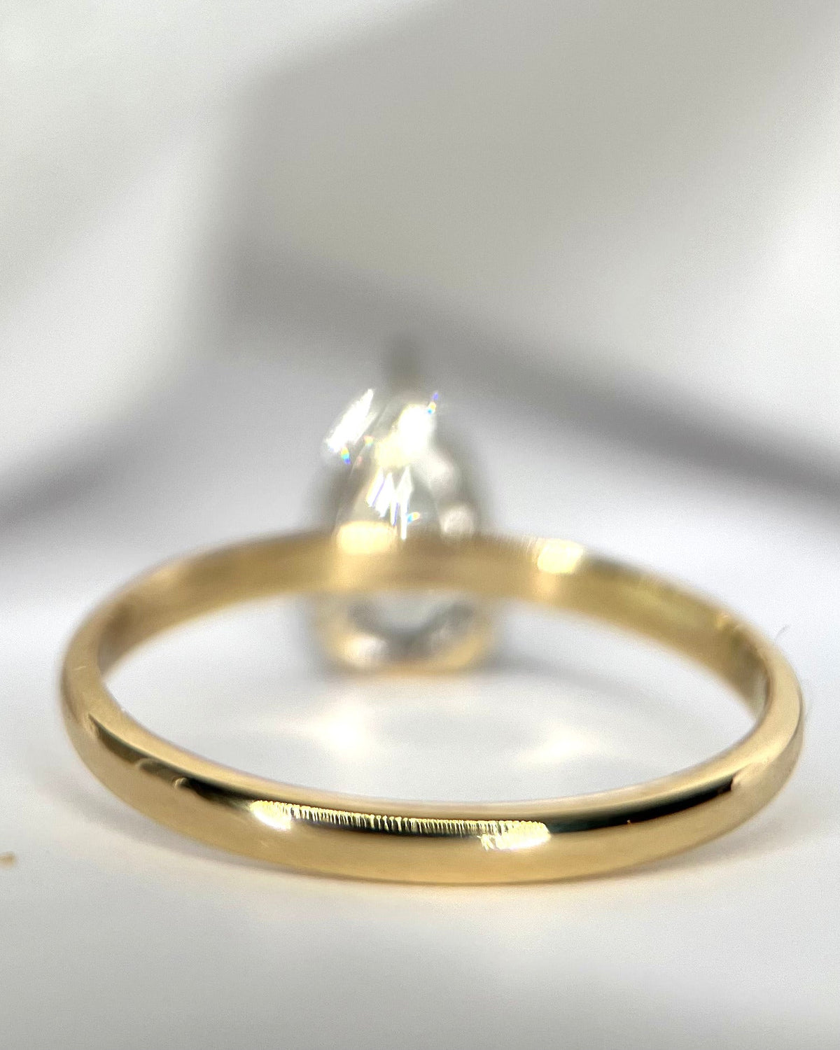 Bague Solitaire Diamant Taille Poire 0.92 carat F/VS2 "Alexandra" - Elliade Paris
