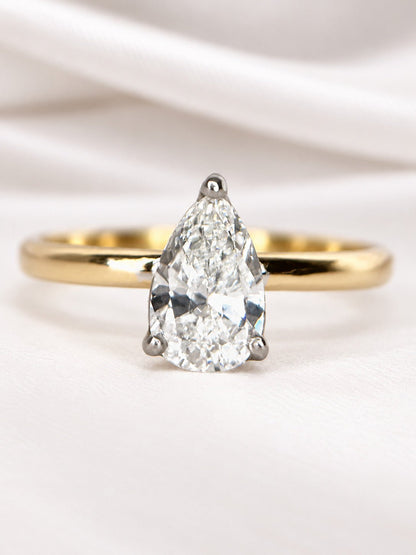 Bague Solitaire Diamant Taille Poire 0.92 carat F/VS2 "Alexandra" - Elliade Paris