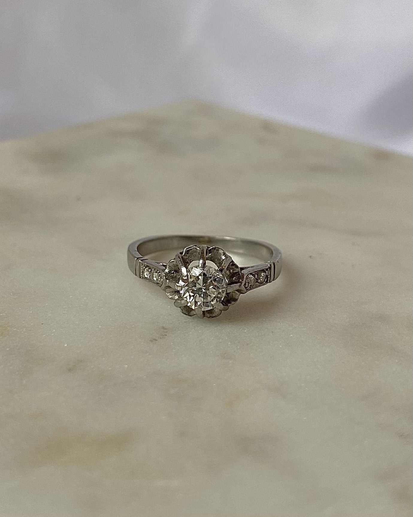 Bague solitaire diamant Vintage "Oya" - Elliade Paris