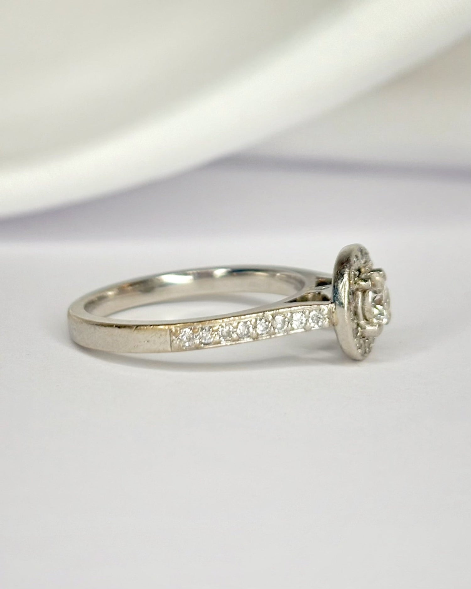Bague Solitaire Diamants 0.66 carat "Hanaïa" - Elliade Paris