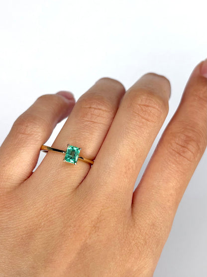 Bague Solitaire Émeraude 0.60 carat "Simone" - Elliade Paris