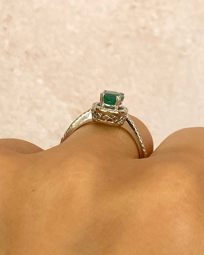 Bague Solitaire Émeraude 0.97 carat &amp; Diamants 0.21 carat "Edwina" - Elliade Paris