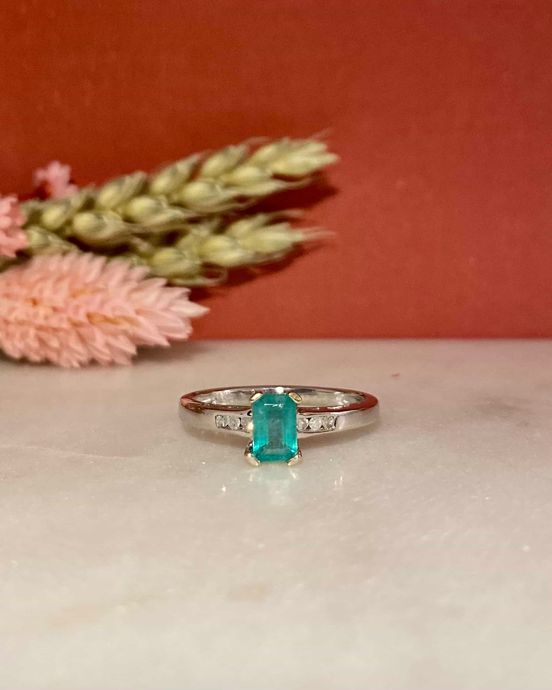 Bague Vintage Emeraude 0.50 carat &amp; Diamants &quot;Alexia&quot;