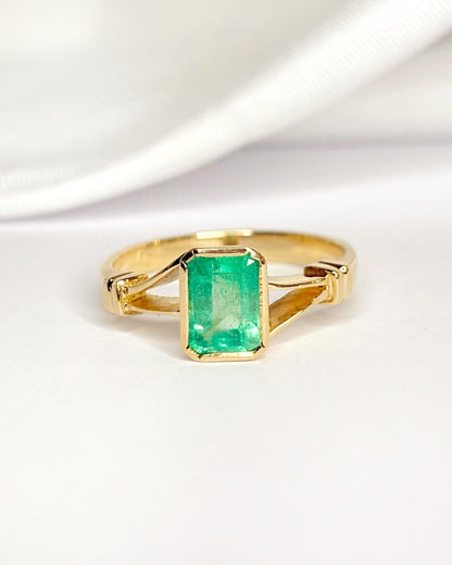 Bague Solitaire Émeraude 1.18 carat "Nancy" - Elliade Paris
