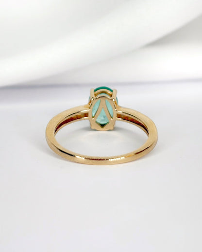 Bague Solitaire Émeraude 1.30 carat &amp; Diamants "Safina" - Elliade Paris