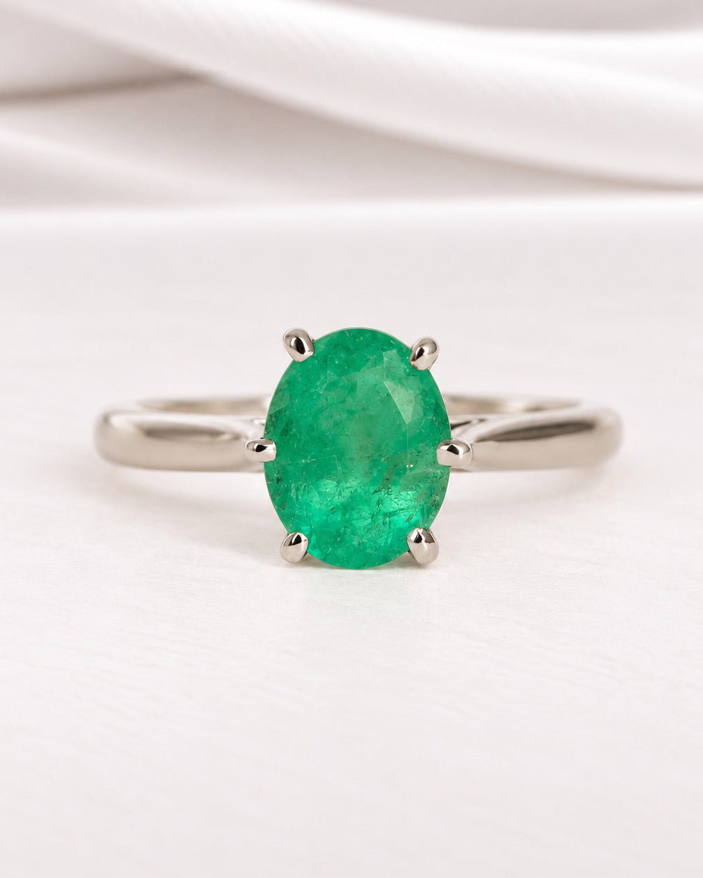 Bague Solitaire Émeraude 1.95 carat "Elina" - Elliade Paris